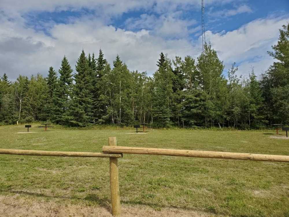 Bear Hill, La Glace, Alberta - Photo 4