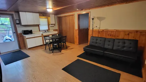 Cabin (6 Person) — image 4 of 4