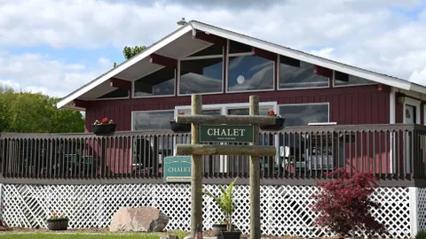 Chalet — image 1 of 11