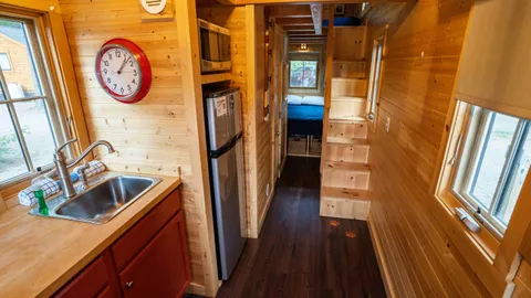 Bear-A-Dise Bungalow — image 2 of 6