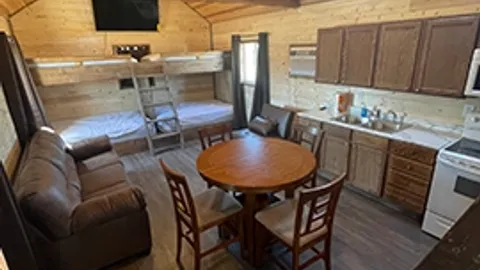 Deluxe Family Cabin w/ Loft — image 10 of 10