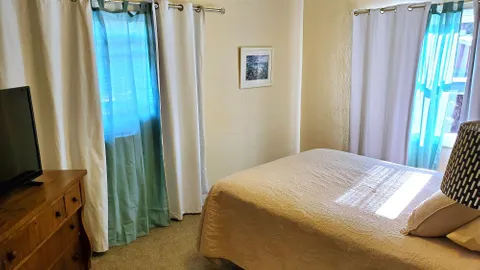 Upstairs 4 Bedroom — image 2 of 17