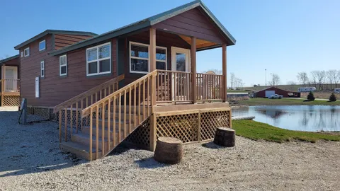 Deluxe Furnished Cabins — image 1 of 5