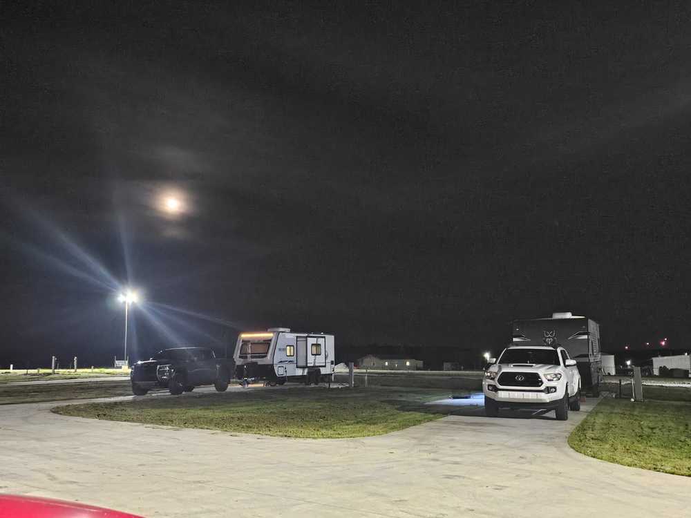 River Ridge RV Resort - Tahlequah, OK - Photo 4