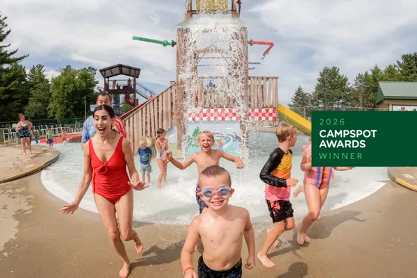 Jellystone Park™ in Caledonia, Wisconsin – photo 1