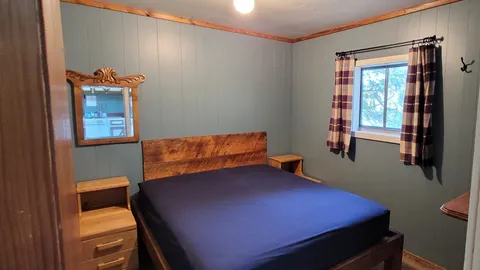 WATERFRONT CABIN 5 — image 2 of 11