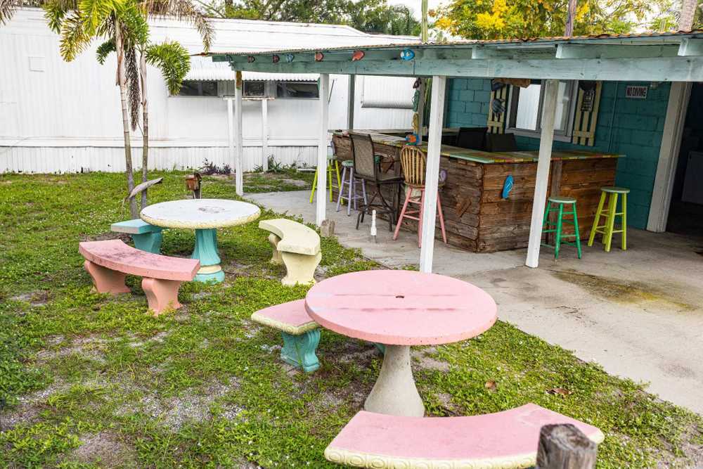 Silver Breeze - Titusville, FL - Photo 3