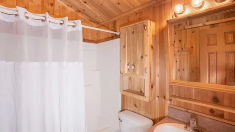 Premium Cabin 2 Bedroom (w/ Loft) — image 2 of 9