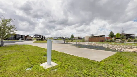 Deluxe RV Site - 100 — image 1 of 22
