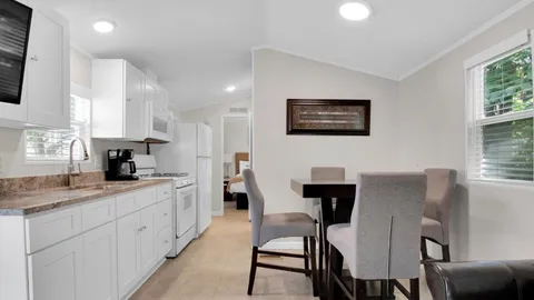 2 Bedroom Cottages - Call To Book — image 1 of 9
