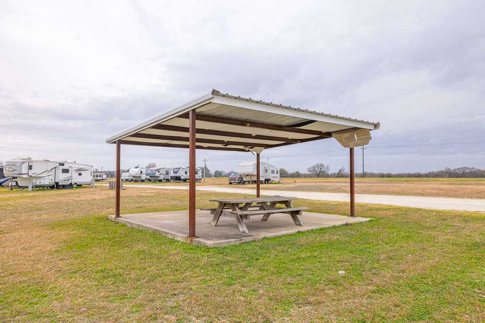 Route 6 RV Park, Calvert, Texas - Main Photo