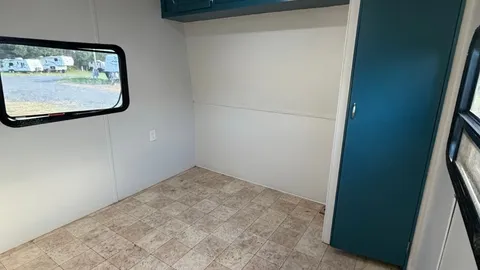 Standard 1 Bedroom RV — image 2 of 18