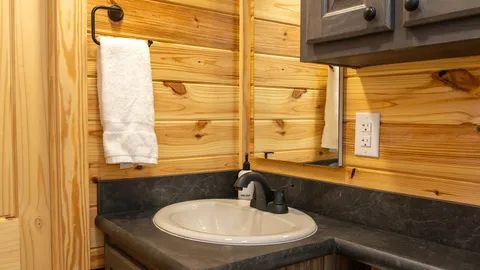 Preferred Magnolia Cabin — image 2 of 10