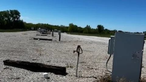 30/50 Amp Pull-Through Full Hookup Site — image 2 of 3