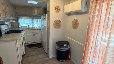 Little Sandy RV Rental — image 11 of 11