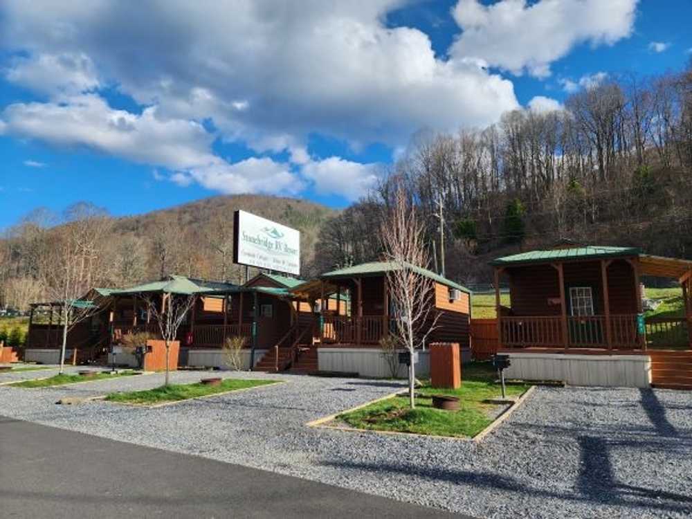 Cozy Cabin-sleeps 3-4