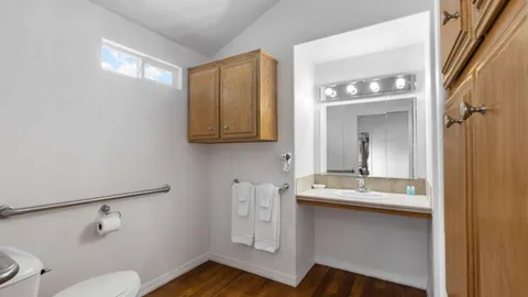 1 Bedroom Cottage — image 5 of 5