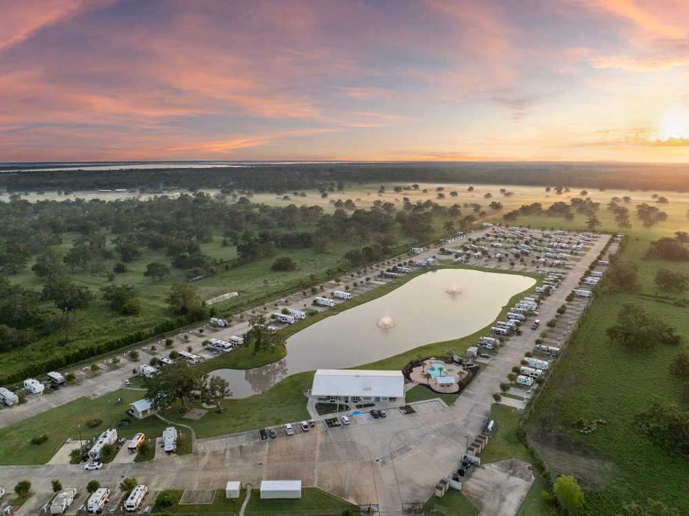 Brazoria Lakes RV Resort - Photo 3