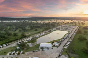 Brazoria Lakes RV Resort – photo 3