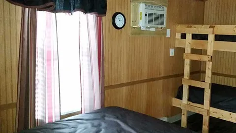 Comfort Cabin — image 2 of 5
