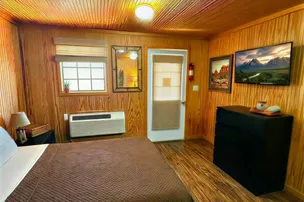 Totally Texas RV Park The Landing – photo 3