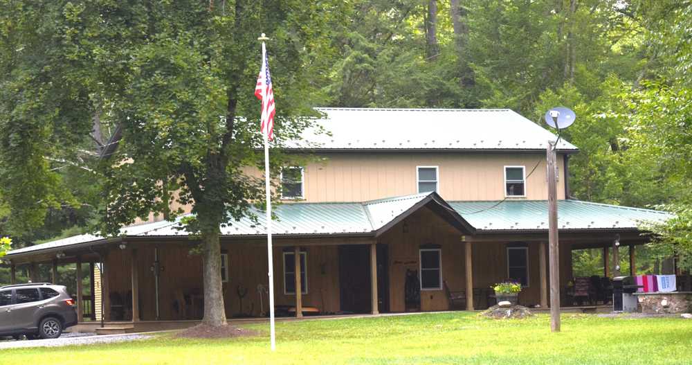 Pine Village, Waterville, Pennsylvania - Photo 4