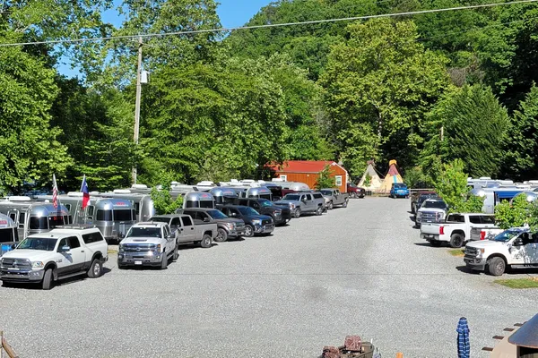 Grumpy Bear RV Park and Campground – photo 1