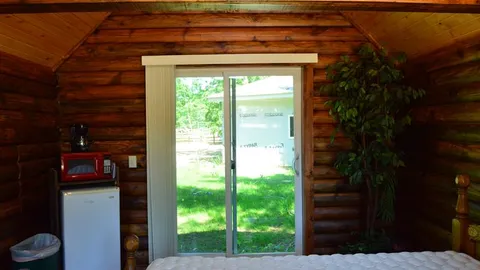 Rustic Cabin — image 8 of 8