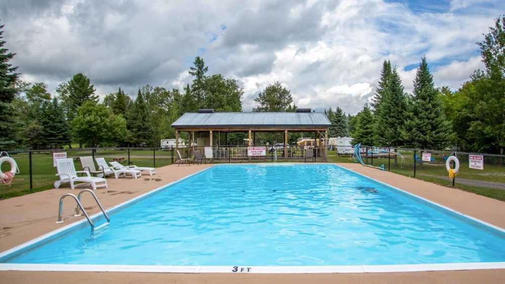 Bloom Resorts Huntsville - Photo 2
