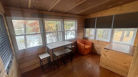 Premiere Waterfront Cabin 1 bedroom Loft — image 2 of 7