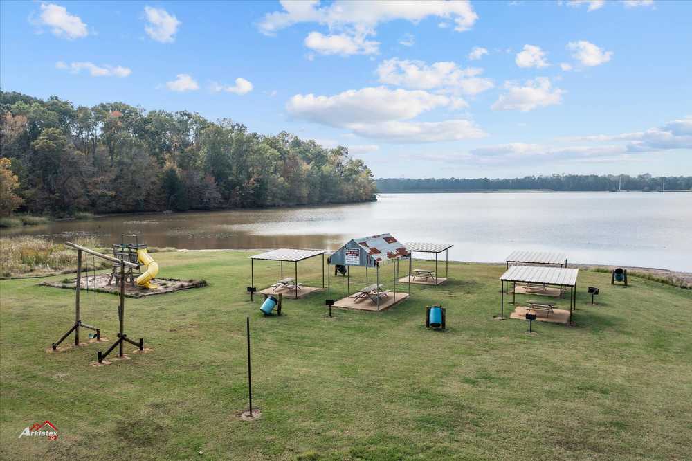 Lake Striker Marina & RV Resort, Reklaw, Texas - Photo 2