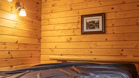 Deluxe Lakeside Suite — image 2 of 8