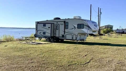 50 Amp RV Site Waterview — image 1 of 1