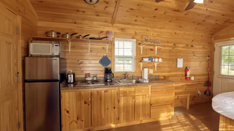 Pet Friendly Riverview Studio Cottage — image 2 of 4