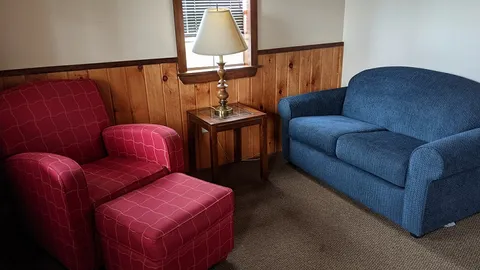 Hickory Cabin — image 2 of 6