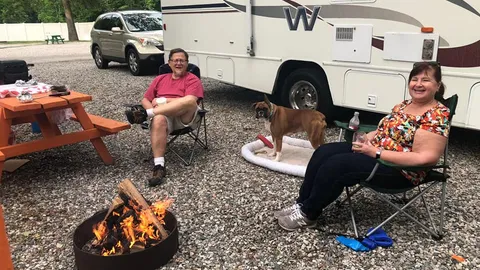 Small RV — image 2 of 5