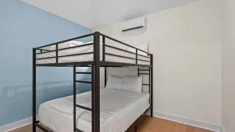 Surf Bungalow 2BR/2BA - Pet Friendly — image 2 of 22