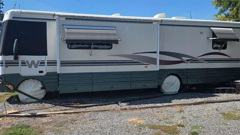 RV Rental — image 2 of 5