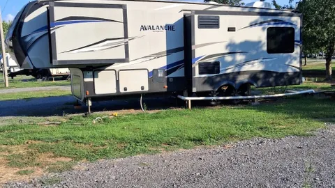 5th Wheel Rental — image 1 of 8