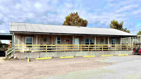 Cabin 2 — image 1 of 5