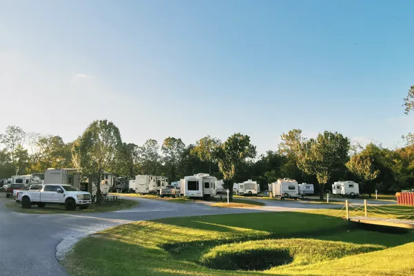 Quilly's Magnolia RV Park – photo 1