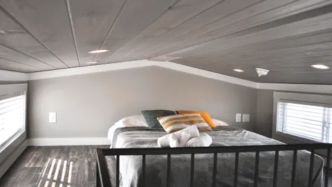 Water Front Cottage 5 — image 2 of 12