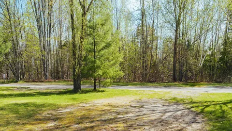 Premium Back-In RV — image 2 of 3