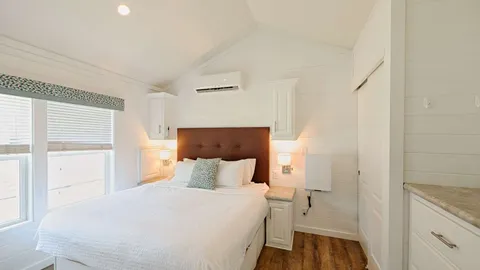 Carolina Cottage Studio — image 2 of 15