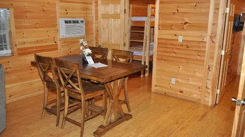 Deluxe Family Lodge — image 8 of 8