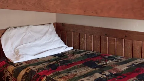 Cabin 3 — image 2 of 7