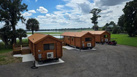 Waterfront Lakeview 1 Bedroom w 2 Bunkies — image 2 of 11