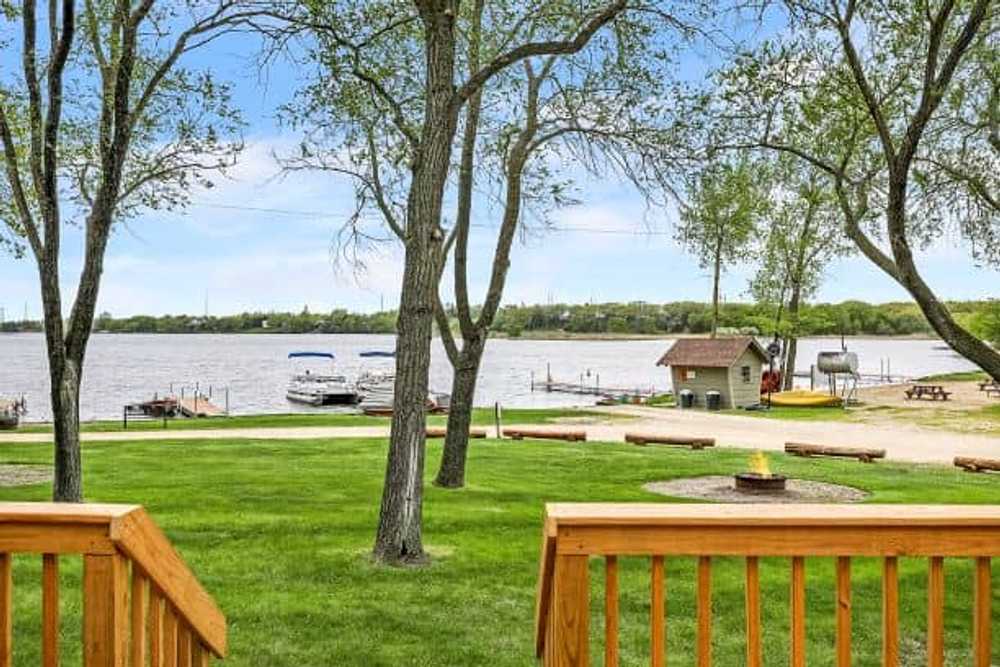 Lakeside Cabin #5 - Simple Life