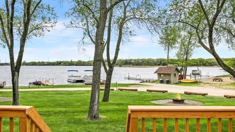 Lakeside Cabin #5 - Simple Life — image 1 of 23