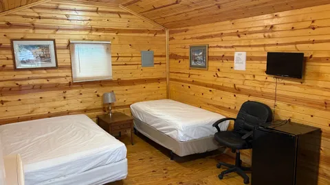 CABIN 2 — image 2 of 3